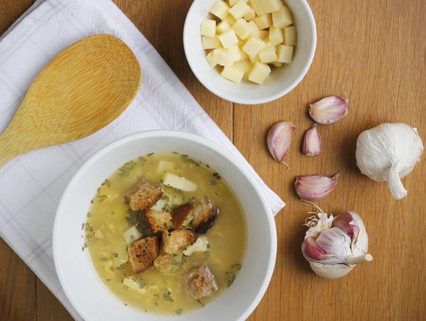 Česnečka, Czech Garlic Soup
