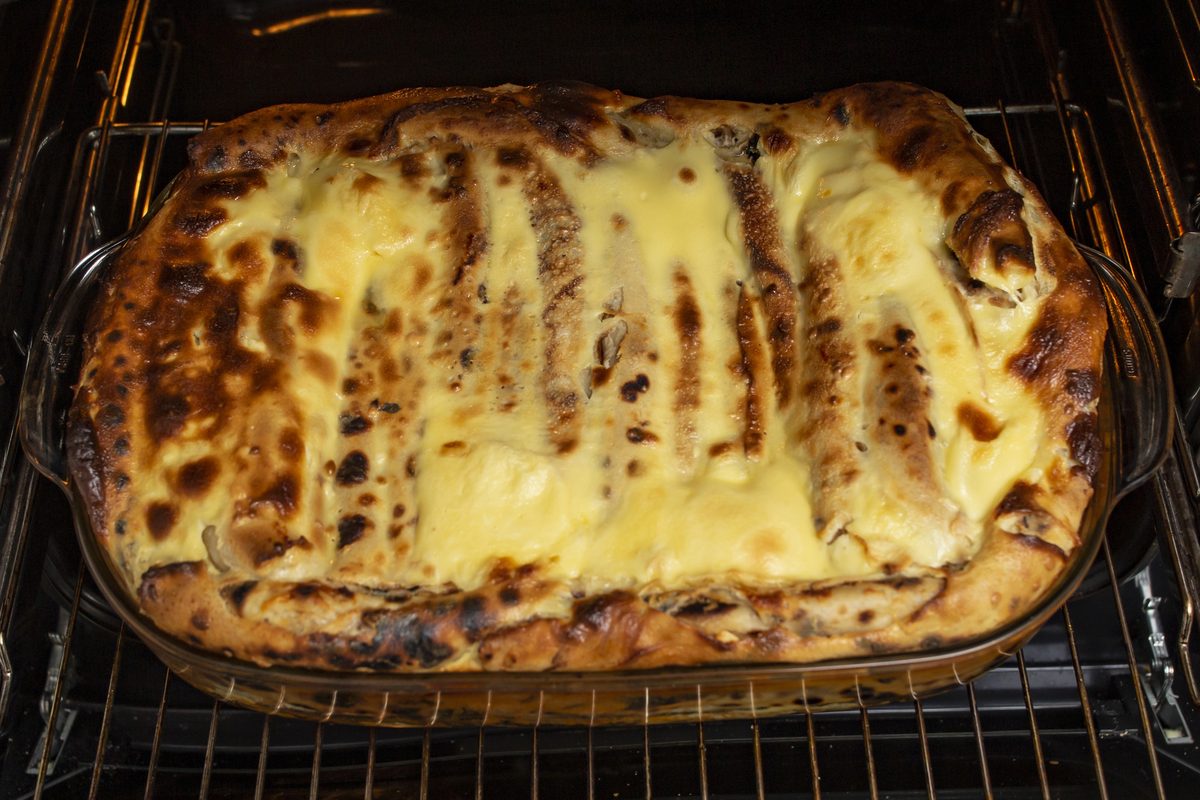 Nalysnyky z syrom, Crêpes with Sweet Farmer's Cheese
